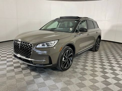 Used 2025 Lincoln Corsair Reserve image 1