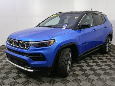 Used 2023 Jeep Compass Limited w/ Elite Group AWD/4WD image 5