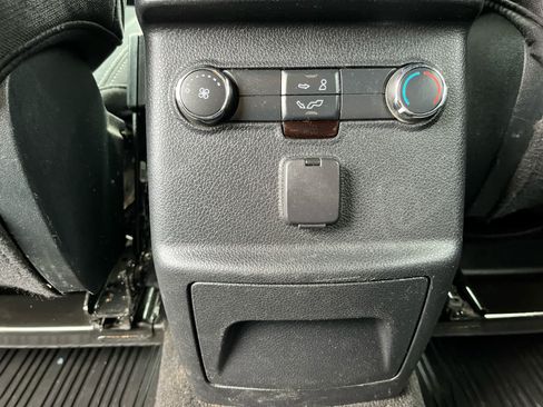 Used 2018 Ford Explorer XLT w/ Equipment Group 201A AWD/4WD image 25