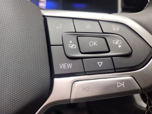 New 2025 Volkswagen Taos SE image 25