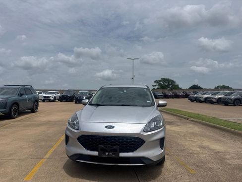 Used 2020 Ford Escape SE FWD image 5