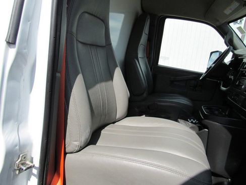 Used 2024 Chevrolet Express 3500 w/ Power Convenience Package RWD image 14