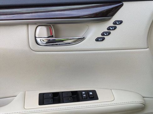 Used 2014 Lexus ES 350 image 2