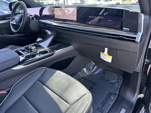New 2026 Cadillac Escalade ESV Luxury image 30