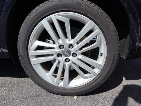 Used 2019 Audi Q5 2.0T Premium Plus w/ Premium Plus Package AWD/4WD image 16
