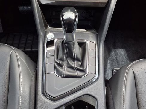 Used 2023 Volkswagen Tiguan SE FWD image 28