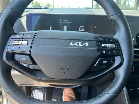 Used 2026 Kia Sportage LX AWD/4WD image 29