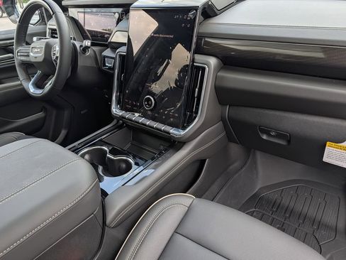 New 2026 GMC Yukon Elevation w/ Elevation Premium Package AWD/4WD image 34