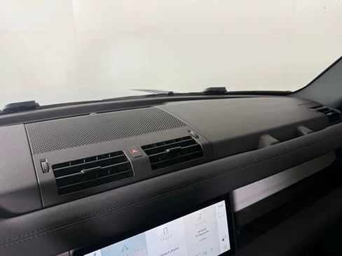 Certified 2023 Land Rover Defender 90 S image 31
