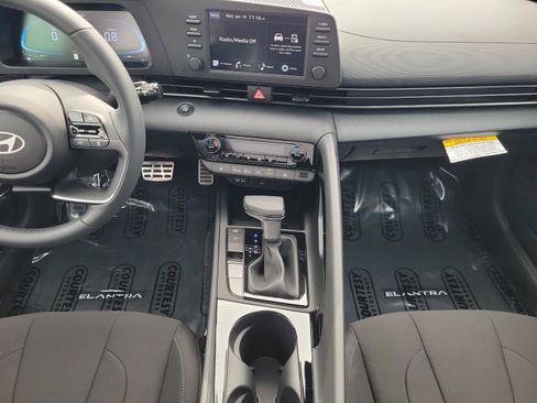 New 2026 Hyundai Elantra SEL Sport image 15