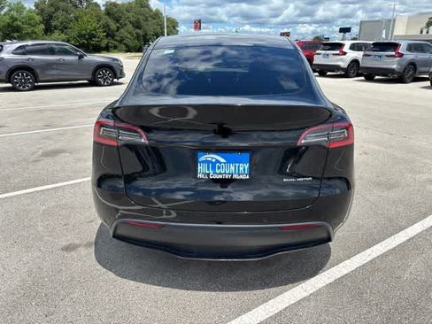 Used 2021 Tesla Model Y Long Range AWD/4WD image 4