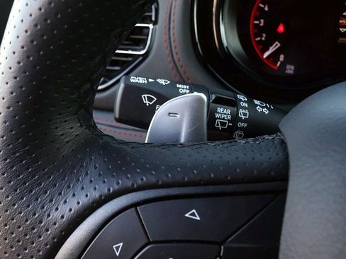 Used 2025 Dodge Durango GT image 28