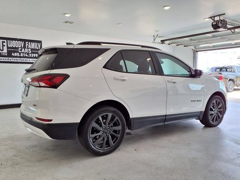 Used 2022 Chevrolet Equinox RS FWD image 3