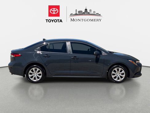 Used 2025 Toyota Corolla LE FWD image 2