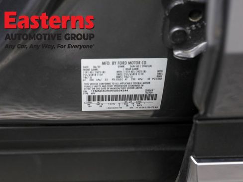 Used 2022 Ford Explorer XLT image 34