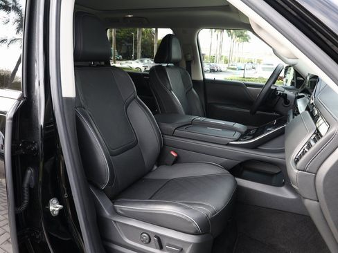 Certified 2025 INFINITI QX80 Luxe RWD image 26