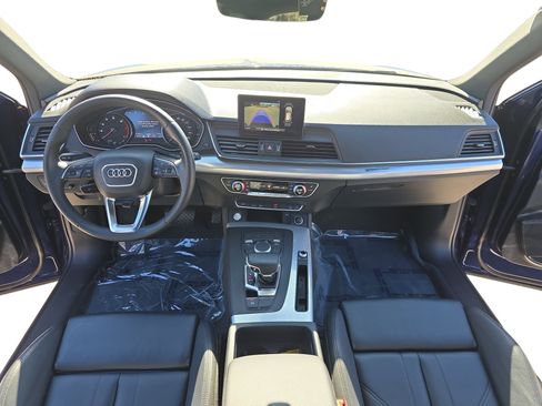Used 2020 Audi Q5 2.0T Premium w/ Titanium Sport Package AWD/4WD image 9