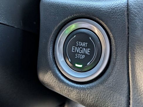 Used 2024 Chevrolet Tahoe Z71 w/ Luxury Package image 31