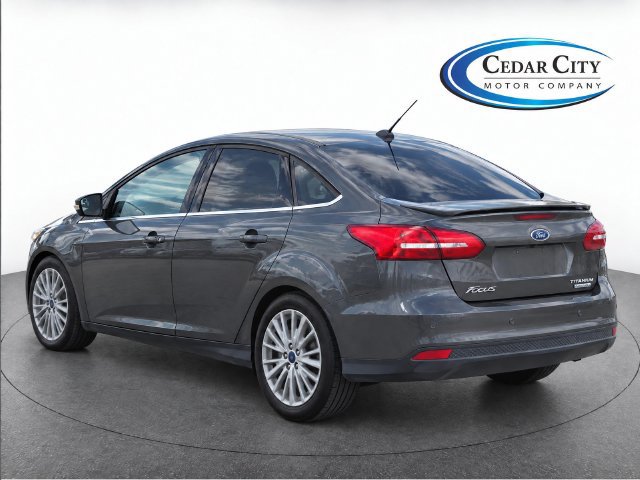 Used 2015 Ford Focus Titanium FWD image 3