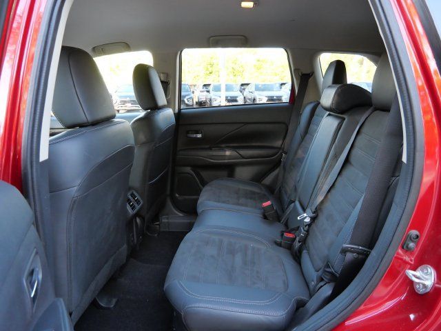Used 2020 Mitsubishi Outlander SE AWD/4WD image 11