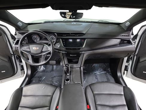 Used 2023 Cadillac XT5 Premium Luxury w/ Technology Package image 9