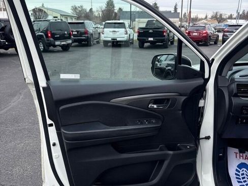 Used 2019 Honda Pilot EX image 9