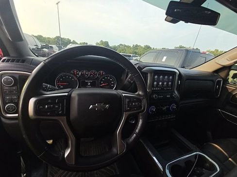 Used 2022 Chevrolet Silverado 1500 LT Trail Boss w/ LT Trail Boss Premium Package AWD/4WD image 9