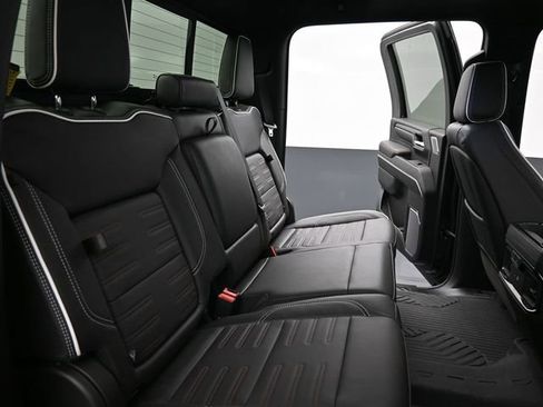 Used 2025 GMC Sierra 2500 AT4X w/ AT4X AEV Edition image 24