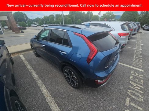 Certified 2023 Kia Niro SX Touring FWD image 4