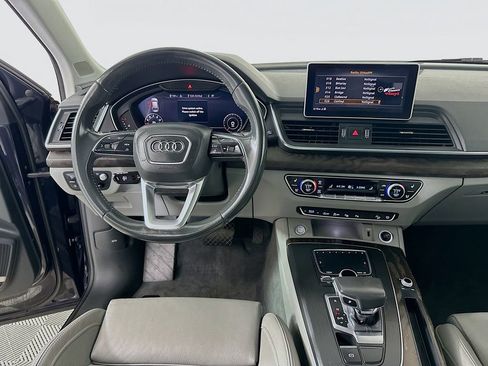 Used 2020 Audi Q5 Prestige w/ Prestige Package image 19