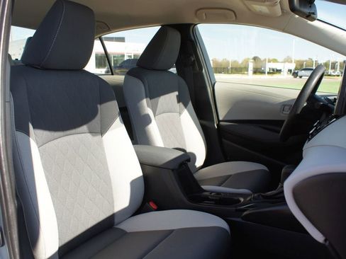 Used 2024 Toyota Corolla LE FWD image 21