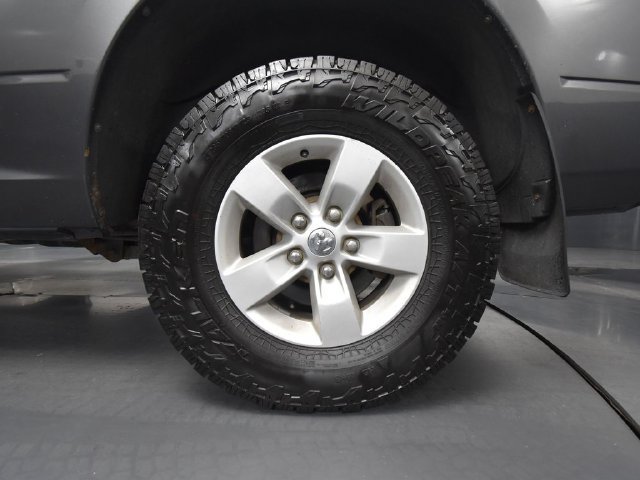 Used 2017 RAM 1500 Classic SLT AWD/4WD image 9
