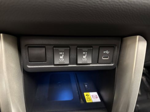 Used 2023 Toyota Corolla Cross XLE w/ Convenience Package image 35