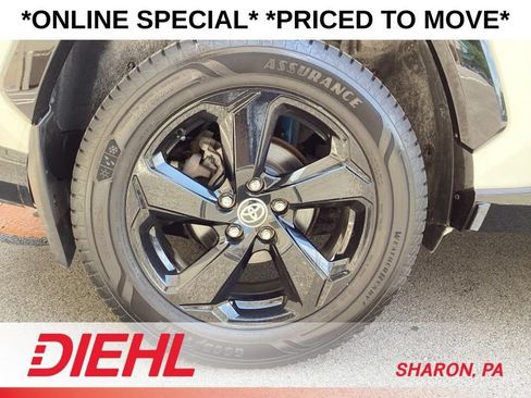 Used 2020 Toyota RAV4 XSE w/ Carpet Mat Package AWD/4WD image 9