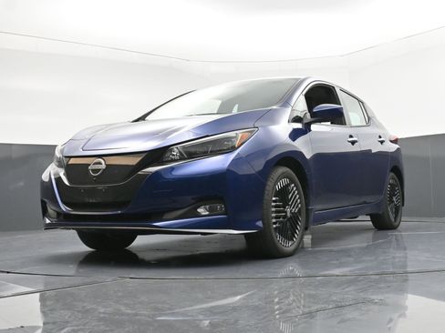 Used 2024 Nissan Leaf SV Plus image 22