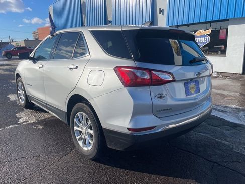 Used 2020 Chevrolet Equinox LT w/ Driver Convenience Package image 7