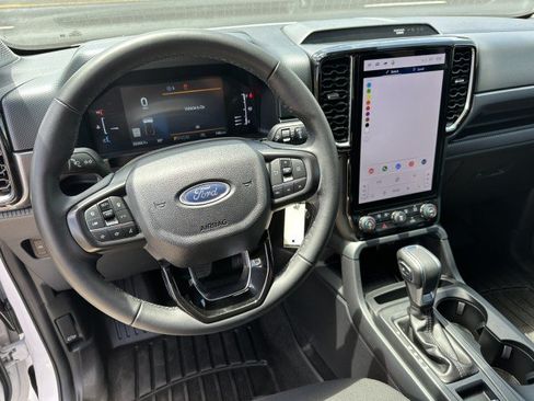 Used 2025 Ford Ranger XLT AWD/4WD image 12