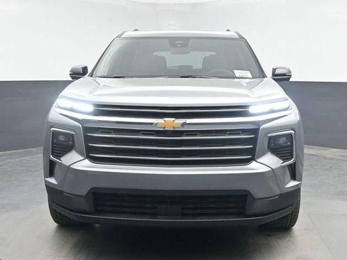 New 2026 Chevrolet Traverse LT FWD image 3