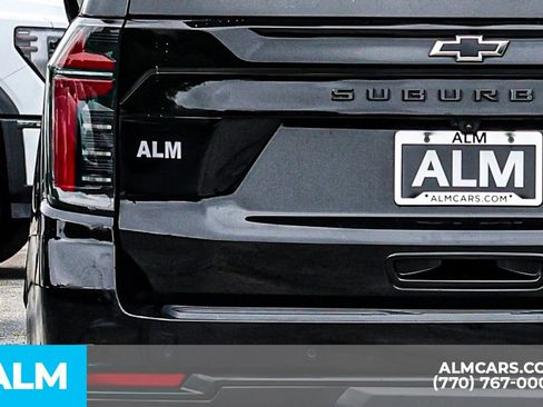 Used 2025 Chevrolet Suburban Z71 AWD/4WD image 13