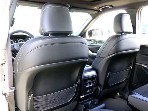 New 2025 Jeep Grand Cherokee L Altitude RWD image 17