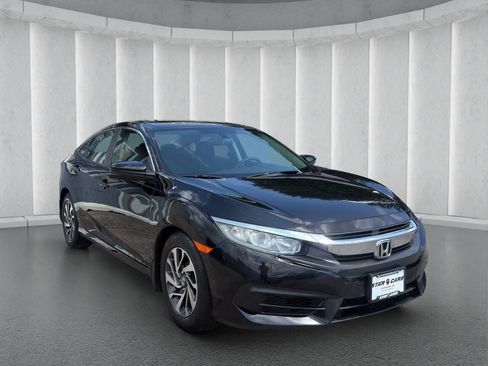 Used 2018 Honda Civic EX image 8