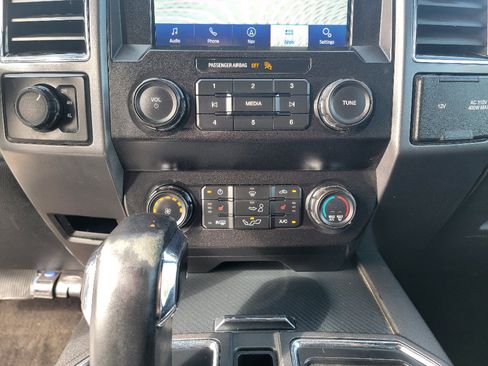 Used 2019 Ford F150 XLT w/ Equipment Group 302A Luxury AWD/4WD image 22