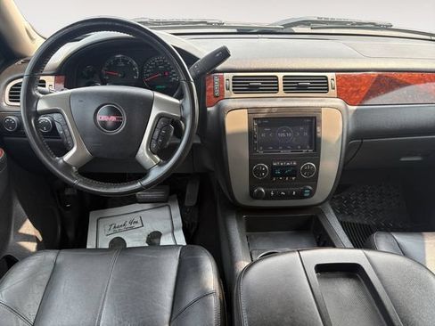 Used 2012 GMC Sierra 1500 SLT w/ Chrome Essentials Package AWD/4WD image 10