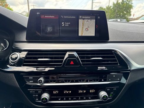 Used 2018 BMW 530e RWD image 22