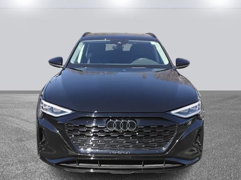 Certified 2024 Audi Q8 e-tron Premium Plus image 2