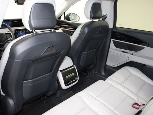 New 2026 Lincoln Nautilus Premier image 26