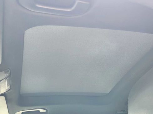 Used 2019 Mercedes-Benz GLC 350e 4MATIC image 24