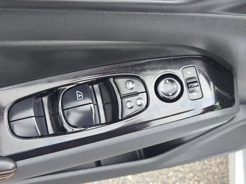 Used 2024 Nissan Altima 2.5 SR FWD image 27