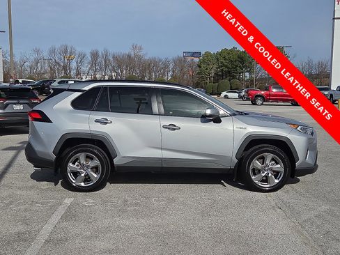 Used 2020 Toyota RAV4 Limited image 6