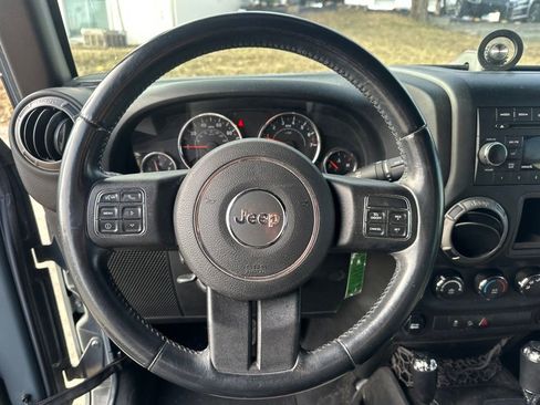 Used 2015 Jeep Wrangler Unlimited Sport w/ Connectivity Group image 14